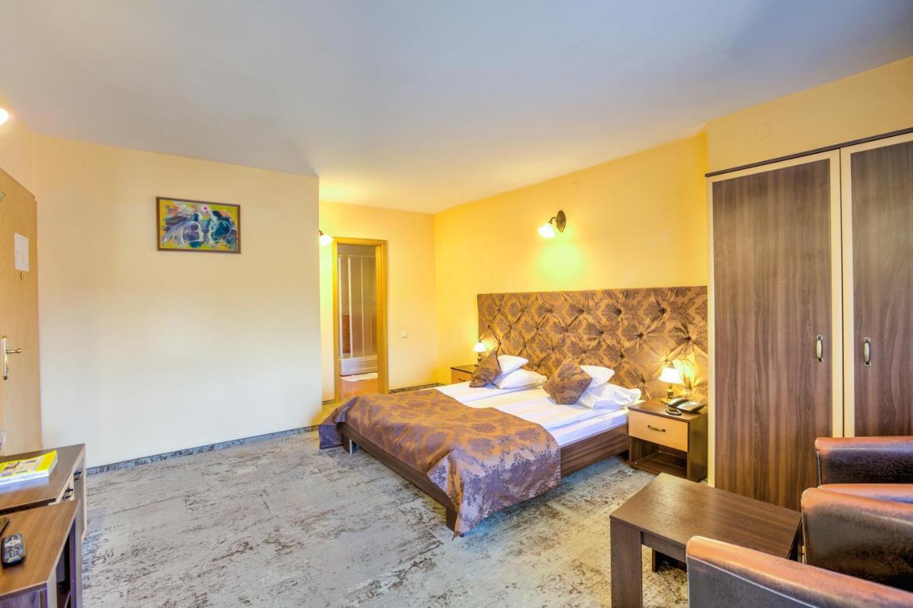 Pensiunea Ambient Braşov Exterior foto